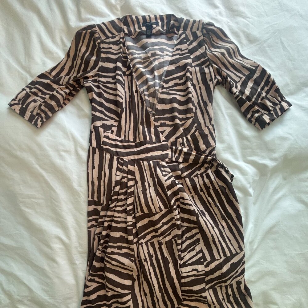 Banana Republic Graphic Print Wrap Dress Brown and Cream 0